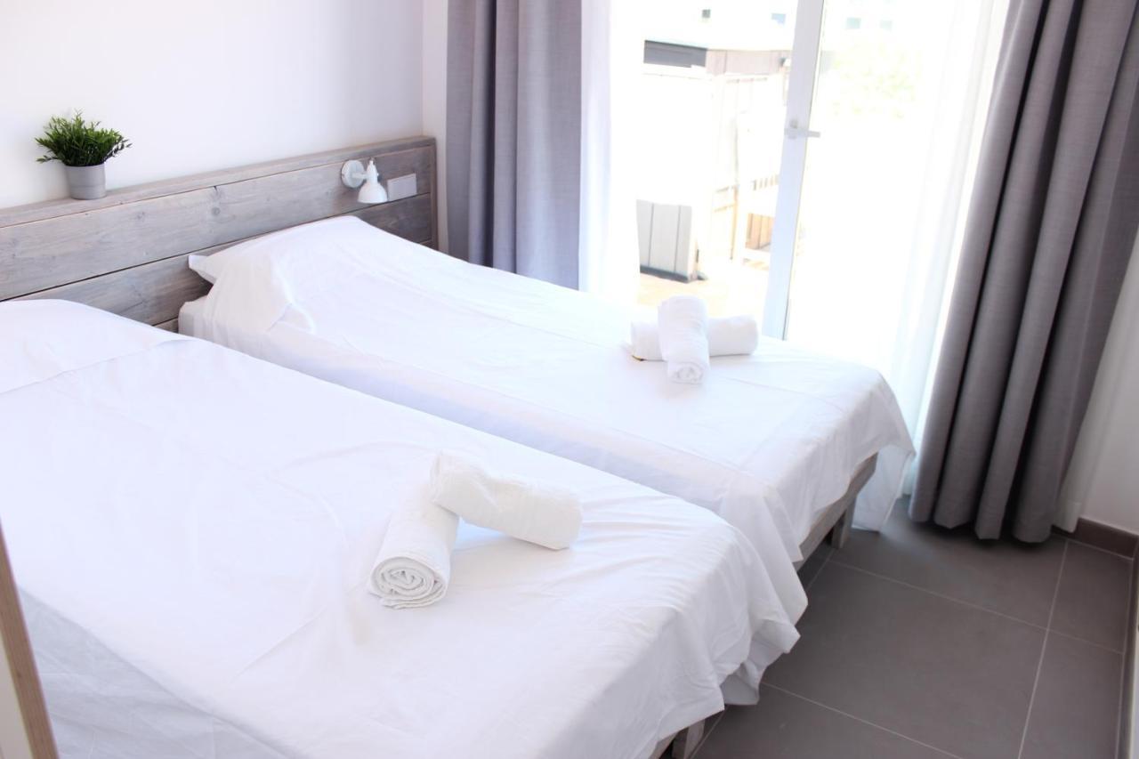 Beautiful Loft, Huge Sunny Terrace, View Over The Beach And Sea 罗萨斯 外观 照片