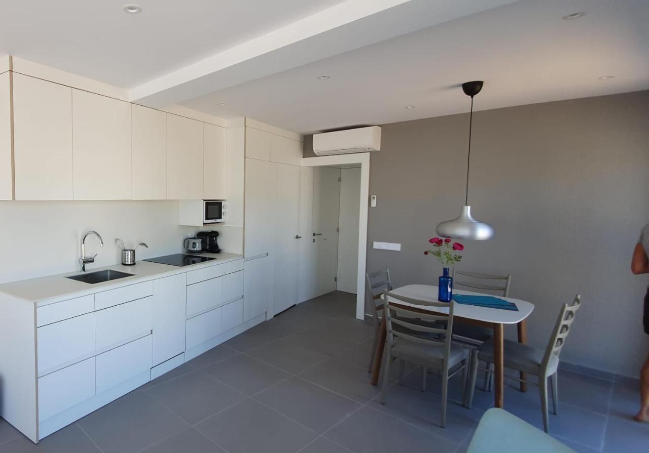 Beautiful Loft, Huge Sunny Terrace, View Over The Beach And Sea 罗萨斯 外观 照片