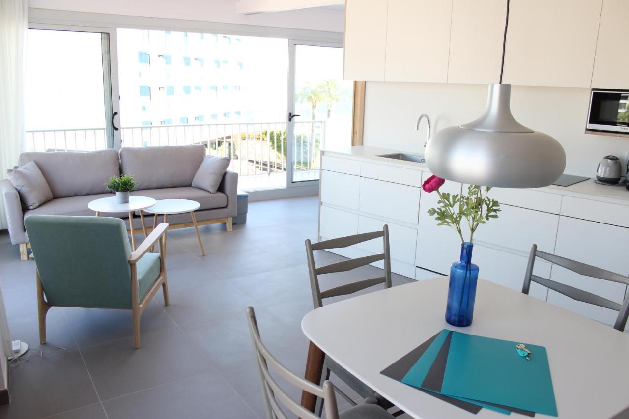 Beautiful Loft, Huge Sunny Terrace, View Over The Beach And Sea 罗萨斯 外观 照片